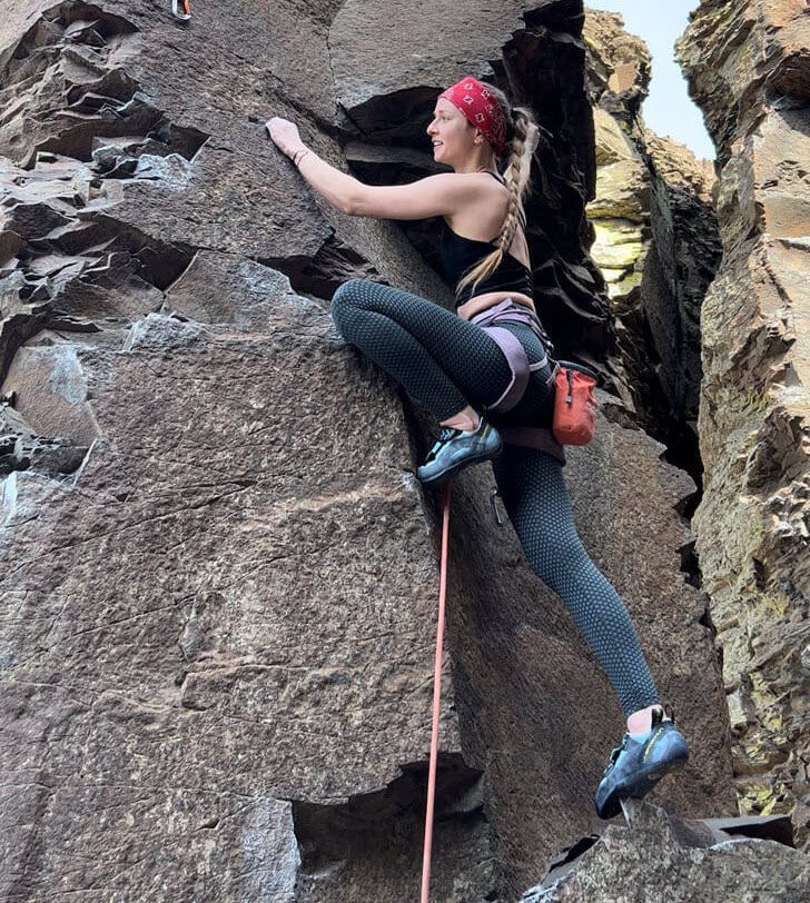 Bouldering Classes: Climb with Passion and Precision