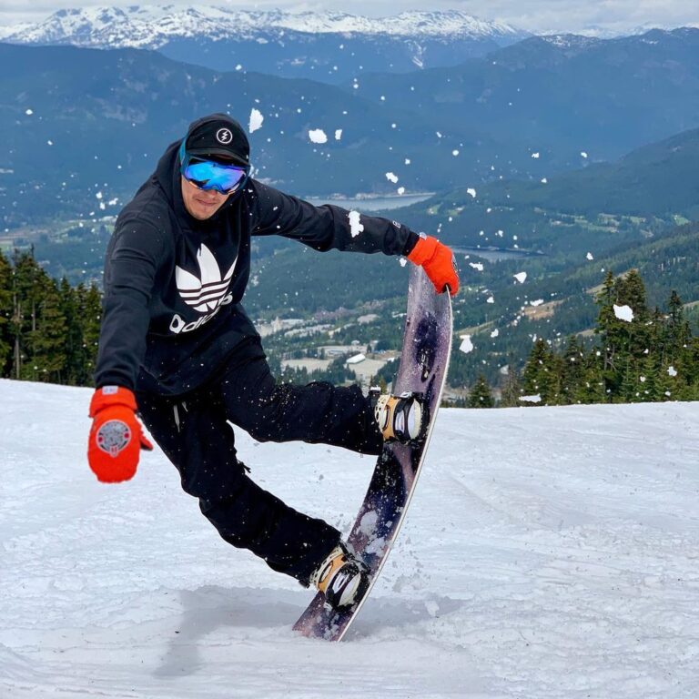 Dima's Snowboarding Experience: From Basics to Park Pro